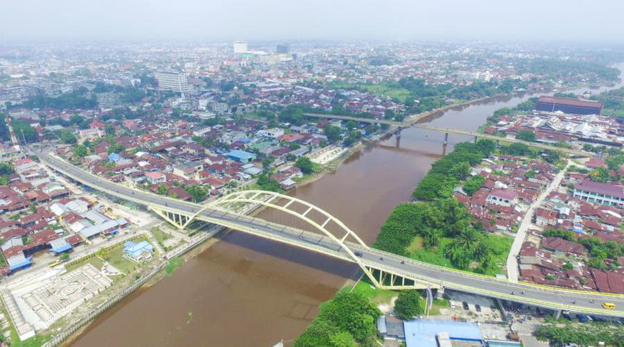 Vi tilbyder et bredt udvalg af biludlejningsmuligheder i Pekanbaru.